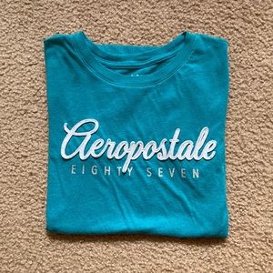 Women’s Aeropostale blue and white tshirt
